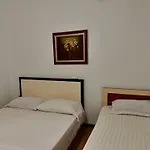 Grand House Rooms
